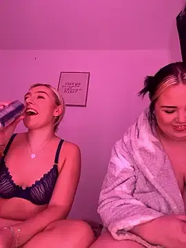 Stripchat Free Live Porn of KatieCeexx