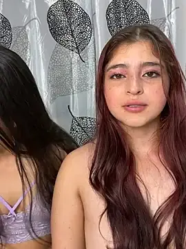 Stripchat Private Sex Chat of Vilu_and_Xuxi_