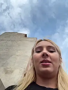 Stripchat Best live sex cam show of hotamanda01