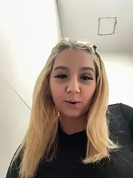 Stripchat Best Webcam of hotamanda01