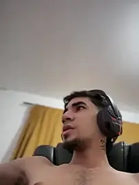 Stripchat Free Porn Cam of stev_sexyboy