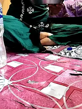 Stripchat Live Porn of Hot_malika1