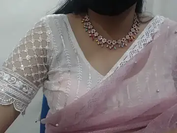 Stripchat Adult Webcam of Lovely_Siri_23