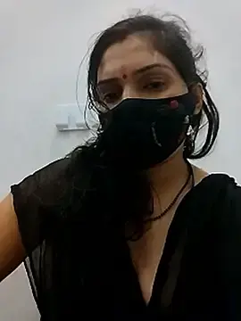 Stripchat Adult Webcam of KAJALBHABHI_