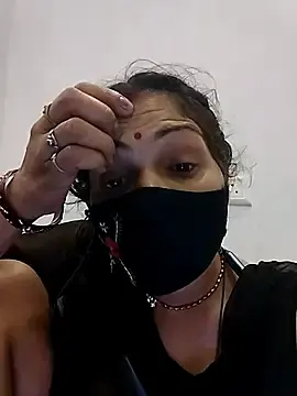 Stripchat Free Porn Cam of KAJALBHABHI_