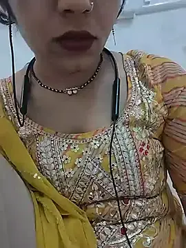 Stripchat Adult Webcams of KAJALBHABHI_