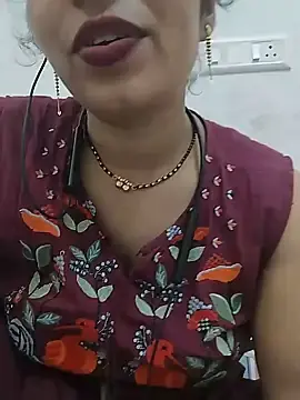 Stripchat Adult Webcams of KAJALBHABHI_