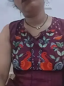 Stripchat Adult Webcam of KAJALBHABHI_