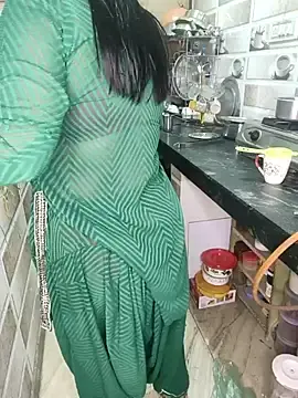 Stripchat Free Live Porn of PRIYA_22