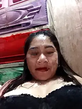 Stripchat Nude Webcam of SweetChubbyMommy_02