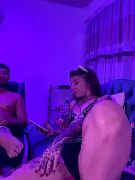 Stripchat Free Live Porn of Izy_cute_