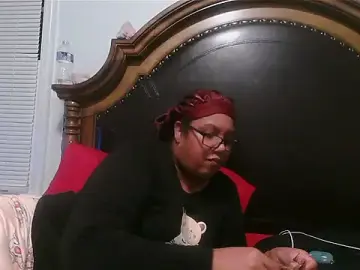 Stripchat Live Sex Cam of ebonyred