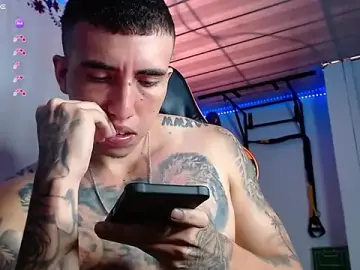 Stripchat Free Porn Cam of Adam_Hudsond