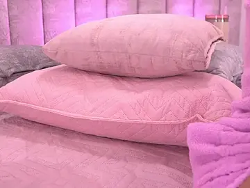 Stripchat Free Porn Cam of violeta_aroca