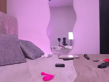 Stripchat Sex Cam of violeta_aroca