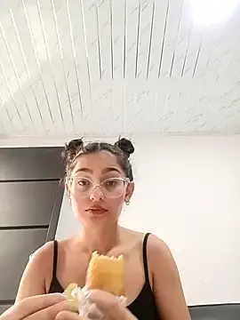 Stripchat Live Porn of Ary-18