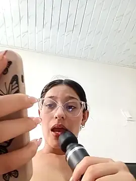 Stripchat Sex Cam of Ary-18