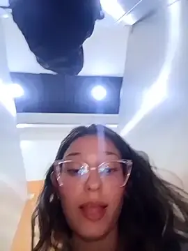 Stripchat Sex Cam of Ary-18