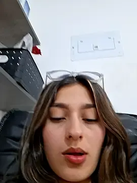 Stripchat Adult Webcams of Ary-18