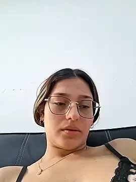 Stripchat Live Sex Cam of Ary-18