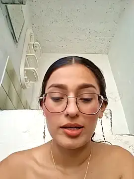 Stripchat Adult Webcam of Ary-18