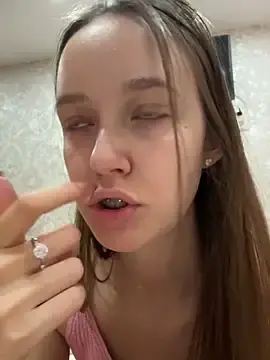 Stripchat Watch Live Sex Cams of ElliRose