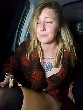 Stripchat Sex Chat of SheIsSomething