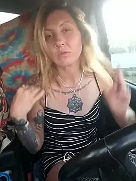 Stripchat Best live sex cam show of SheIsSomething