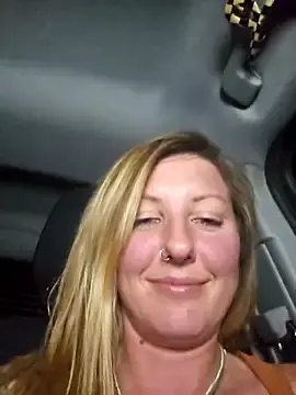 Stripchat Live Sex of SheIsSomething