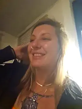 Stripchat Adult Webcam of SheIsSomething