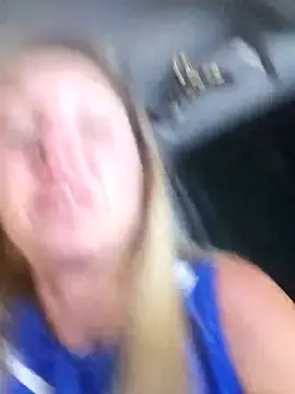 Stripchat Live Sex of SheIsSomething