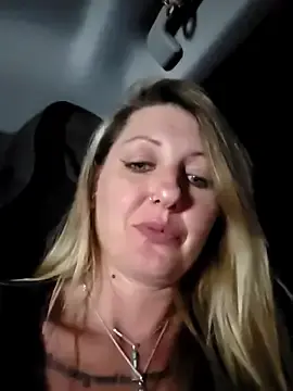 Stripchat Free Live Porn of SheIsSomething