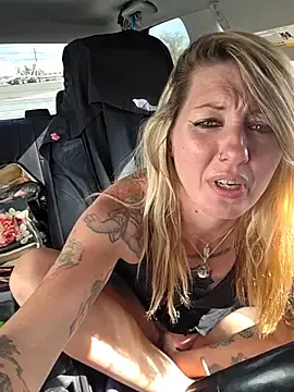 Stripchat Sex Chat of SheIsSomething