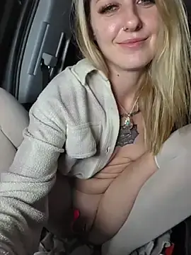 Stripchat Free Live Porn of SheIsSomething