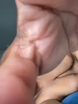 Stripchat Free Live Porn of Curveysinaa