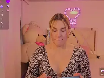 Stripchat Live Sex of saaya_tay