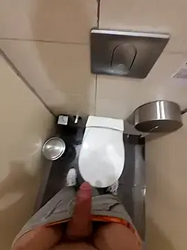 Stripchat Live Sex Cam of sevvvvsevvvv1