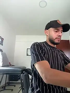 Stripchat Sex Cam of Elferjuan1310