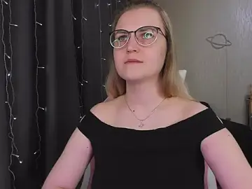 Stripchat Free Live Porn of MissBrightShine