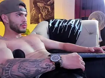 Stripchat Free Live Porn of Vincentblack