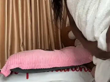 Stripchat Free Porn Cam of AudreySpanksFuck-