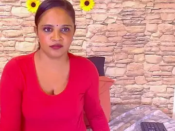 Stripchat Sex Cam of Luciousindian69