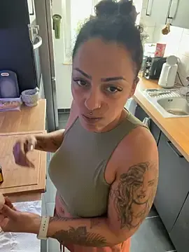 Stripchat Live Sex of SweetPetiteNoir