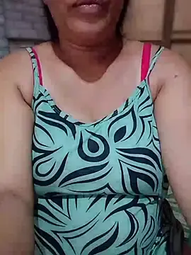 Stripchat Sex Cam of _Mamacita_23