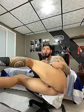 Stripchat Sex Cam of marcel_crawford96