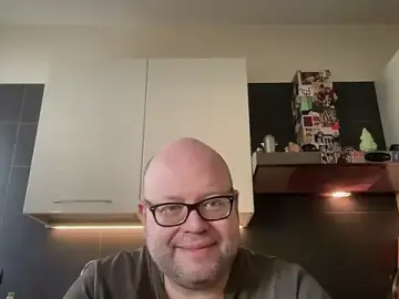 Stripchat Adult Webcam of theitalianbear