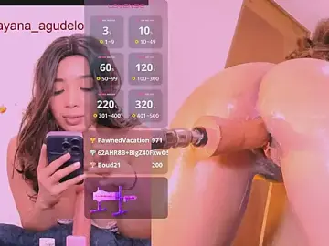 Stripchat Free Porn Cam of Karol_Rossee