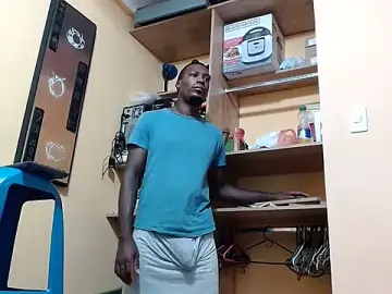 Stripchat Watch Live Sex Cams of kurtbigcock