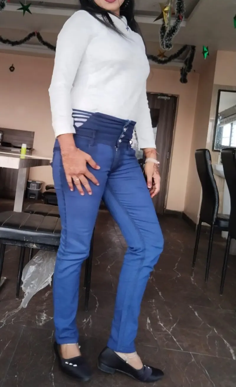 Cute-Simmi69