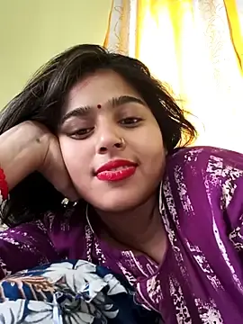 Stripchat Watch Live Sex Cams of Cute-Simmi69